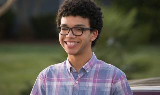 纸镇是什么 纸镇是什么